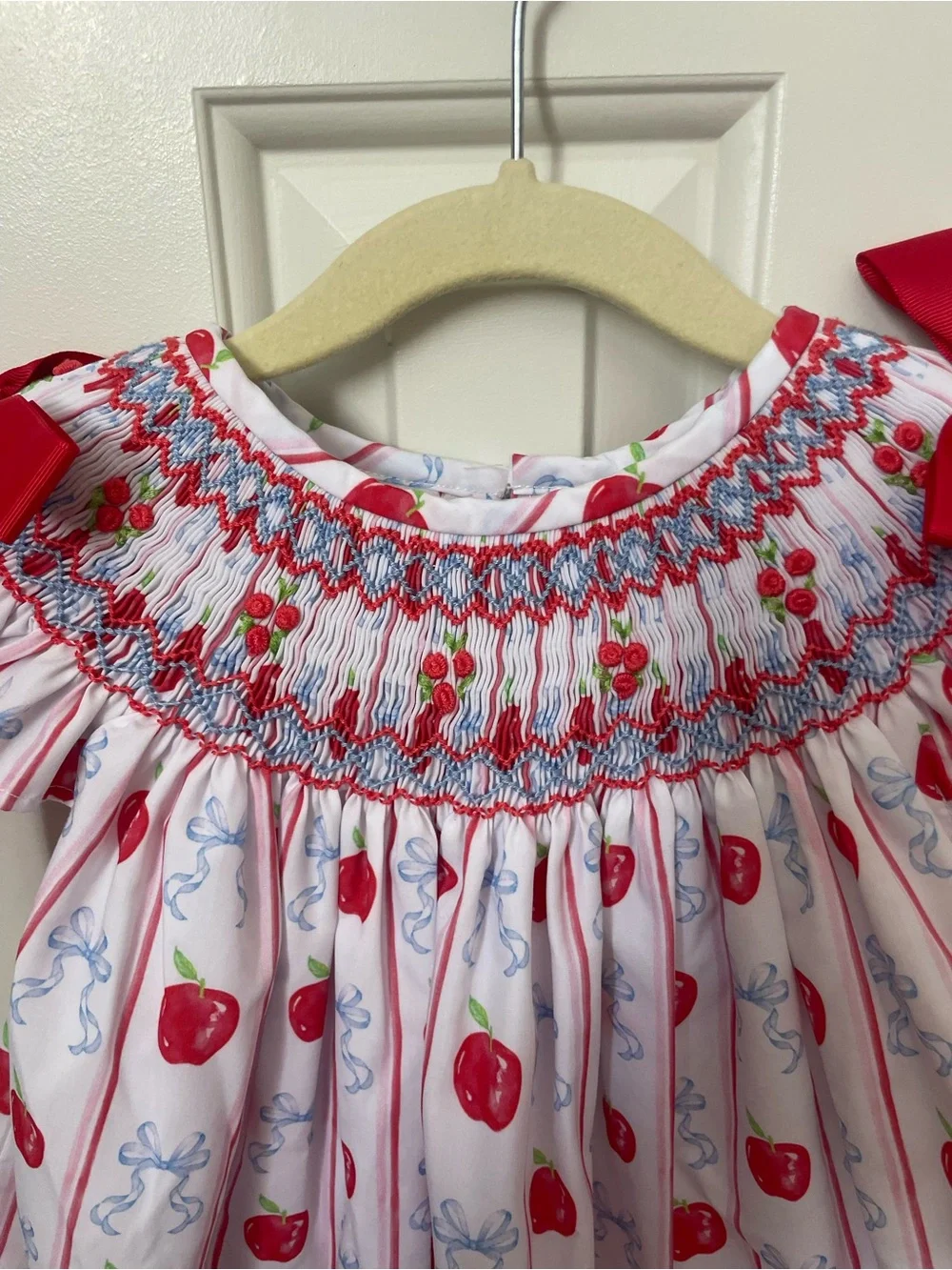 Red Apple Smocked Girls' Dress Top w/ ruffle shorts